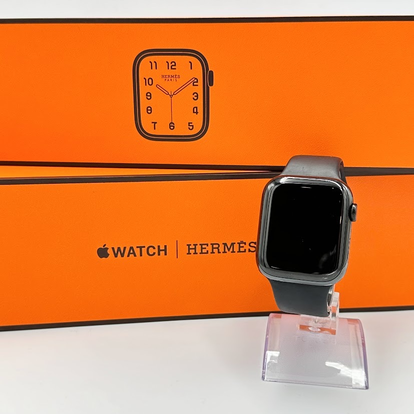 ★　Apple Watch HERMES シリーズ7　45mｍ　スペースブラックステンレス　ＭＫＭＷ3Ｊ/Ａ　バッテリー86％　革ベルト未使用_画像1