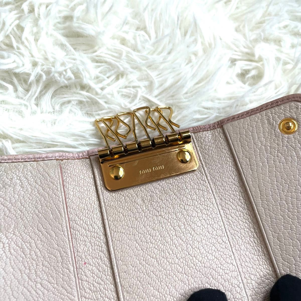 人気品 / miu miu ミュウミュウ マドラスフィオッコキーケース 6 人気品 / miu miu ミュウミュウ マドラスフィオッコキーケース 6