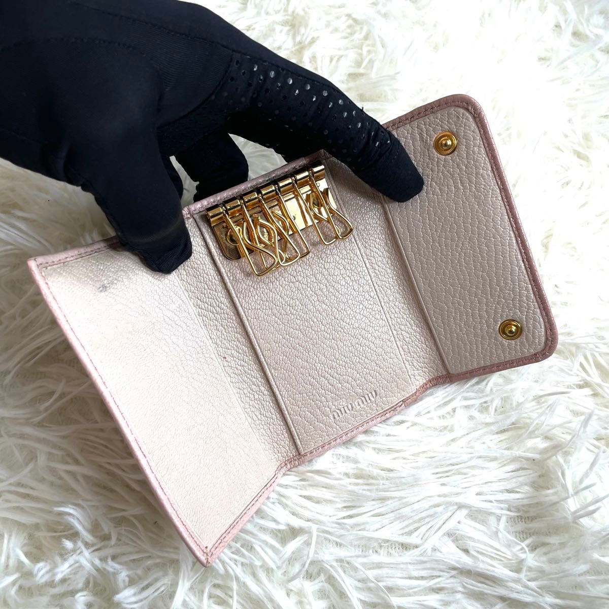 人気品 / miu miu ミュウミュウ マドラスフィオッコキーケース 6 人気品 / miu miu ミュウミュウ マドラスフィオッコキーケース 6