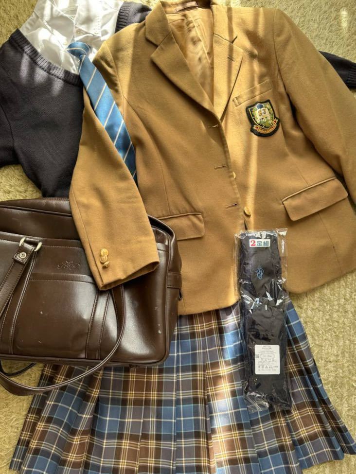 Yahoo!オークション - 品川女子学院 指定制服(冬服) 学生服 Yahoo!オークション - 品川女子学院 指定制服(冬服) 学生服