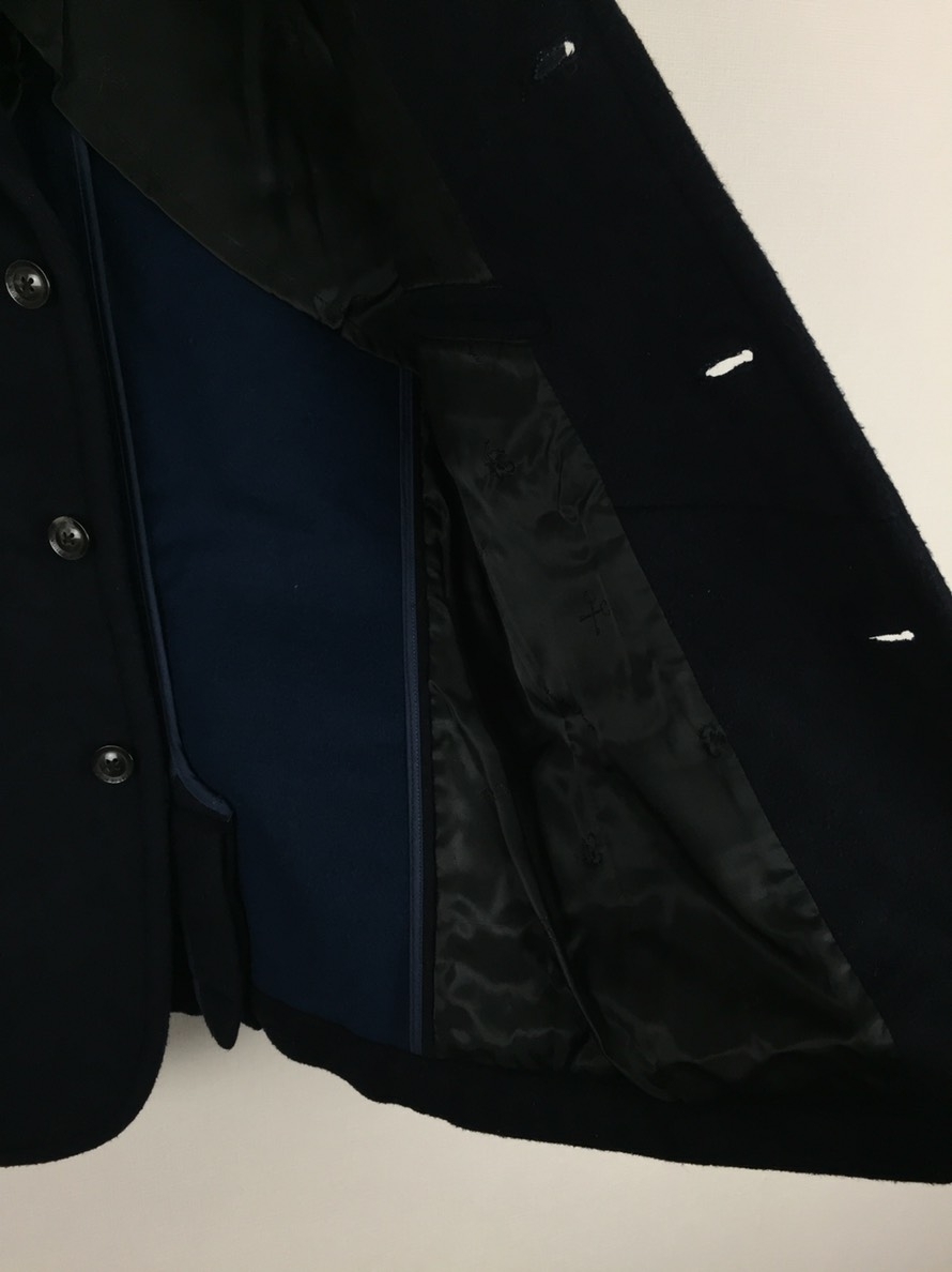 美品 ゴスタールジフーガ チェスターコート ショート丈 ネイビー サイズ44 返品可能 送料無料_画像5