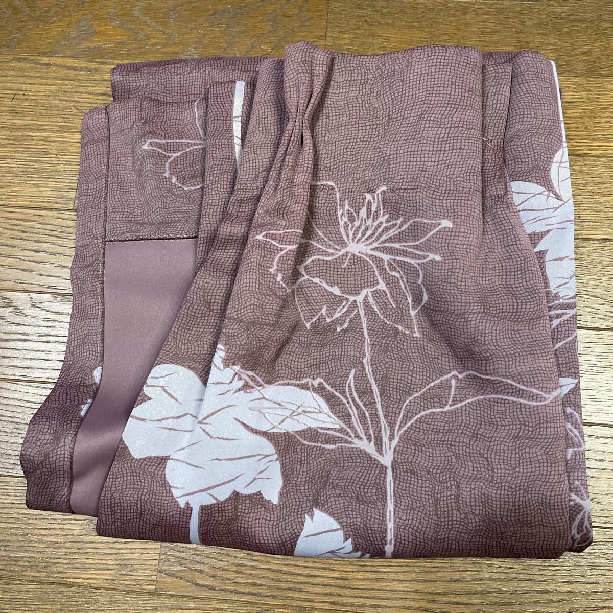 【カーテンサンプル】紫和柄カーテン
