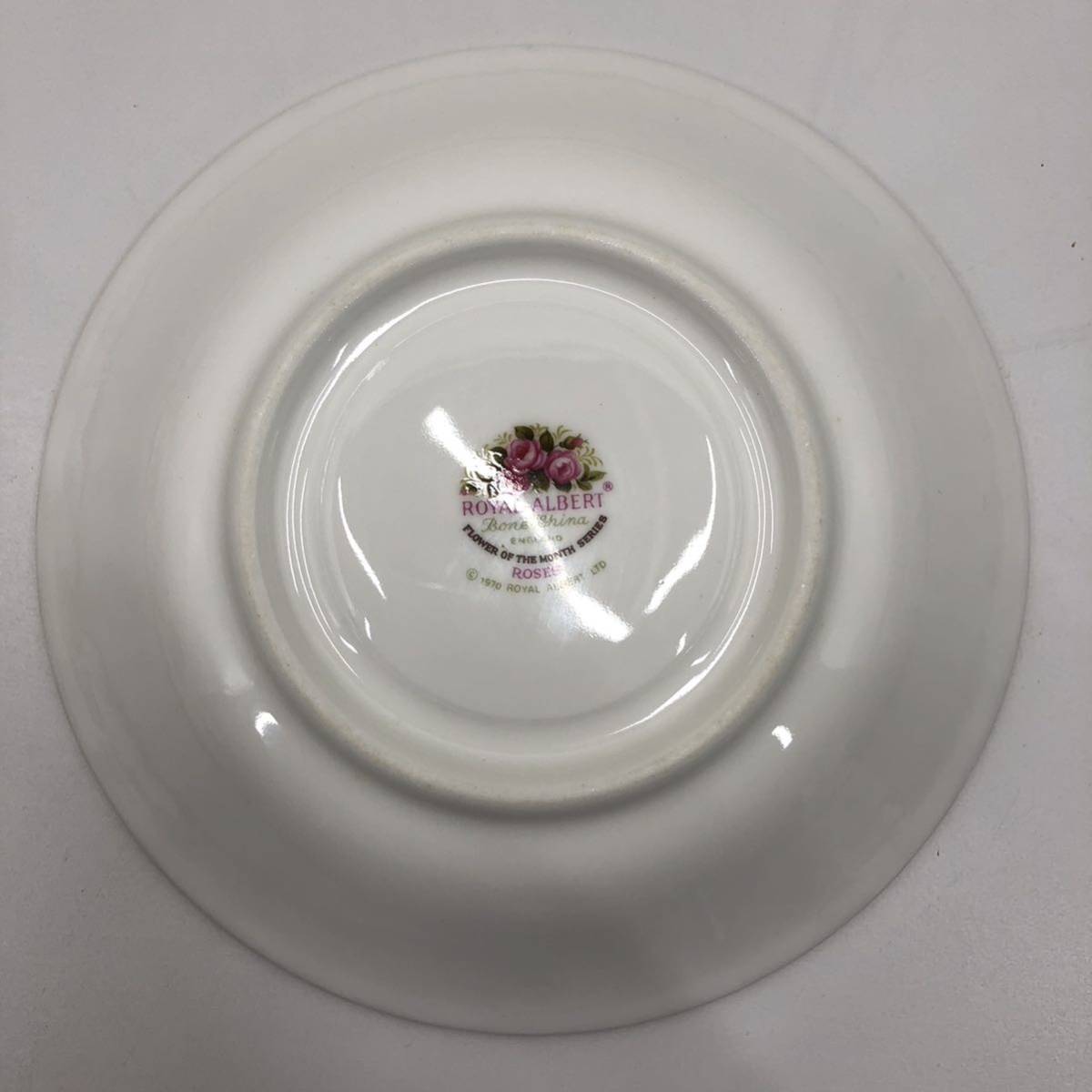 I ☆美品☆ ROYAL ALBERT ロイヤル アルバート Flower of the Month JUNE ROSES ローズ カップ ソーサー 洋食器 簡易清掃済み_画像6