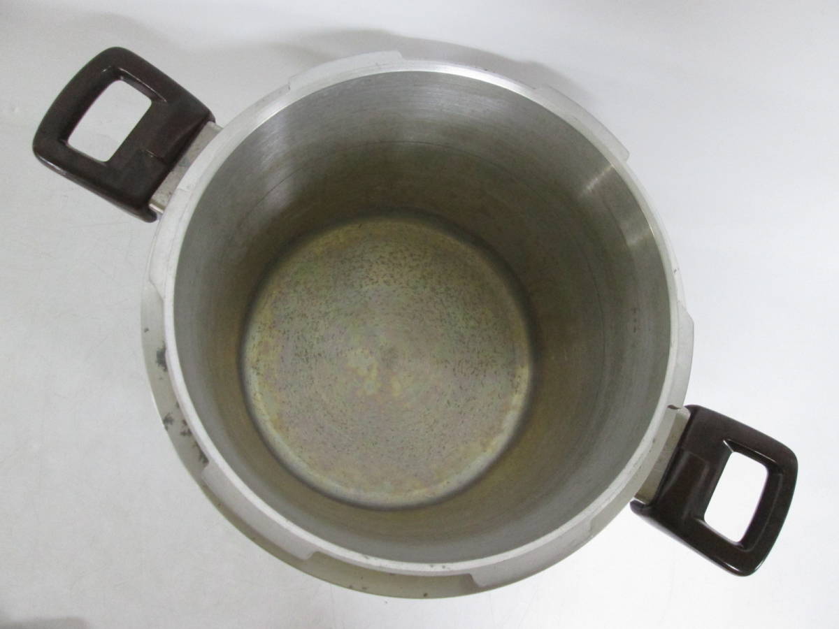【0111n U8432】ニューアルテ ホクア印 アルミキャスト製 両手式 圧力鍋 GL 容量8.0L 両手鍋 蒸し鍋 蒸し器の画像6