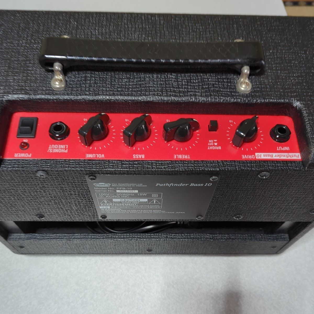 VOX PFB-10 Pathfinder Bass 10 ベースアンプ ボックス 美品、５mノイズレスシールド付き _画像2