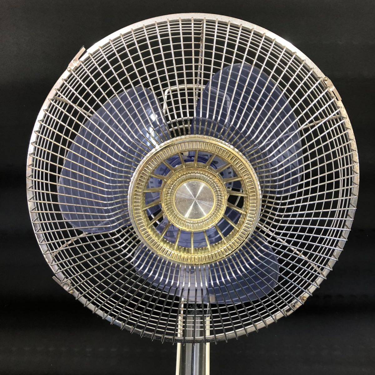 R665 昭和レトロ！！【 サンヨー 扇風機 EF-6KW 】三洋 家電 昭和家電 暑さ対策 三枚羽 アンティーク レトロ 動作OK 現状品_画像3