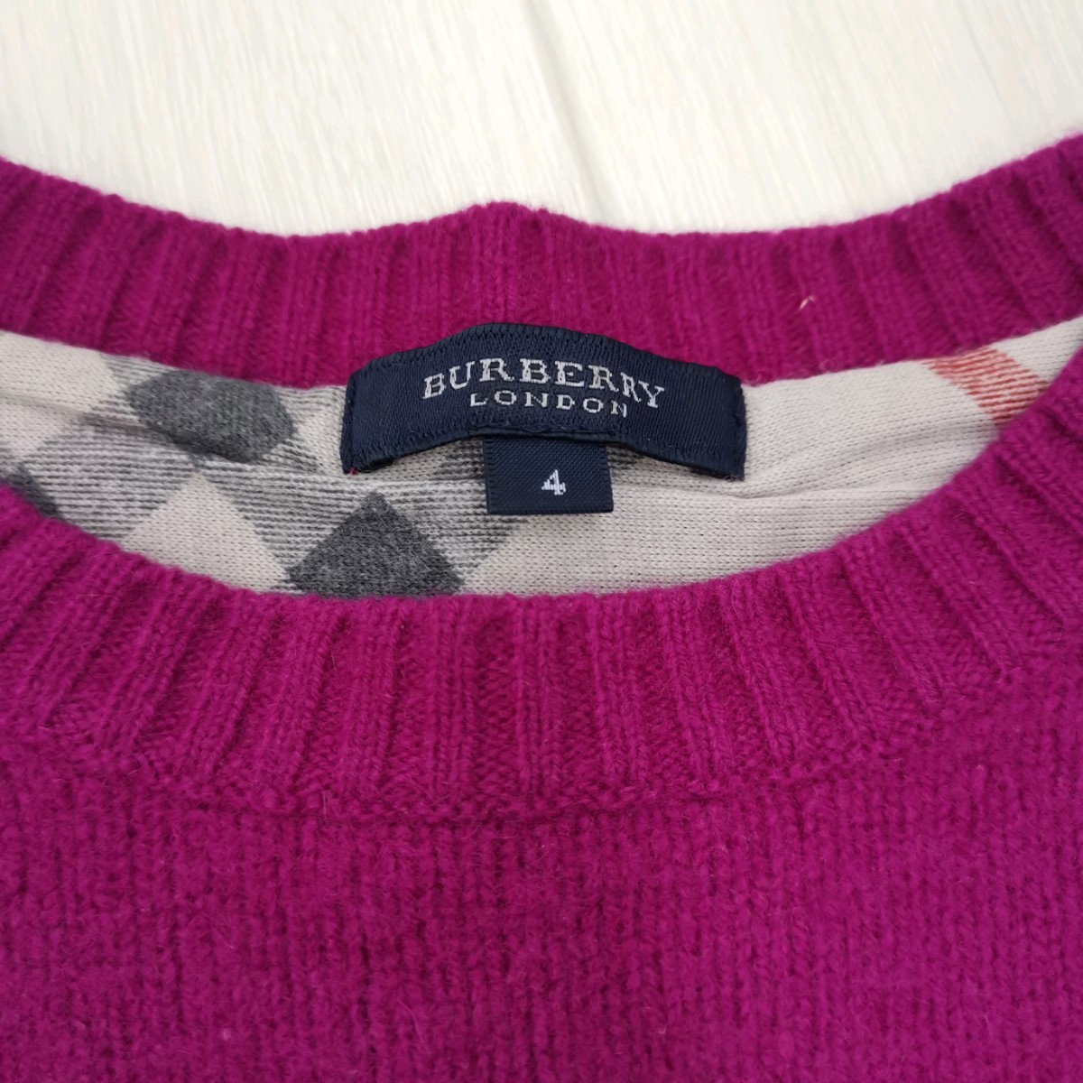 1×【商品ランク:B】バーバリー BURBERRY カシミヤ混 一部 ノバチェック 7分袖 セーター size4 レディース トップス 婦人服 パープル 紫系_画像4