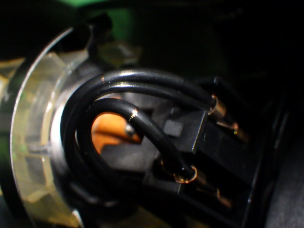ベンツC200ワゴン[W204前期]ヘッドライト(HID右ライト)ヘッドランプ バラスト付 キセノン A2048209261_画像8