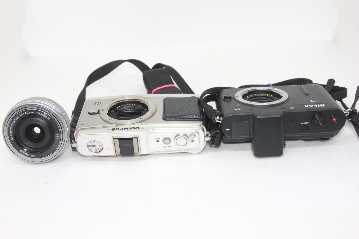 6800円 【ミラーレス一眼カメラ2点+レンズ1点まとめ売り】Nikon 6800円 【ミラーレス一眼カメラ2点+レンズ1点まとめ売り】Nikon