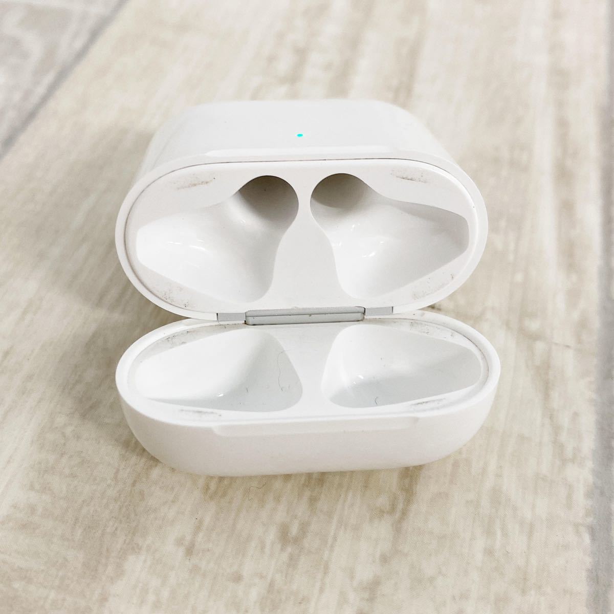 Apple airpods 第2世代A1938 A2032 A2031_画像6