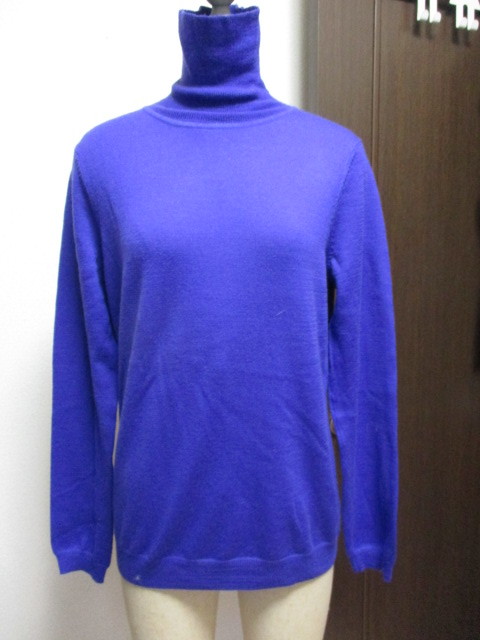 ユニクロ　綺麗な紫★タートルネック～薄手セーター　ウールマーク付き_画像1