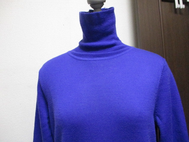 ユニクロ　綺麗な紫★タートルネック～薄手セーター　ウールマーク付き_画像2