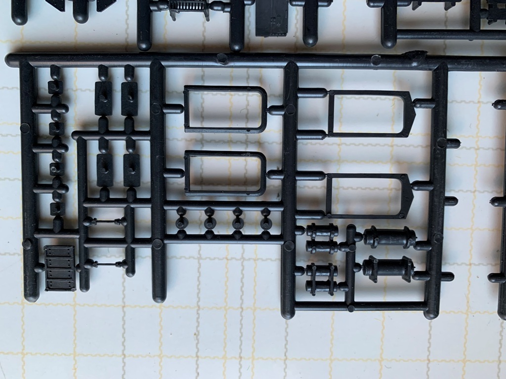 【アメリカ型車輛】客車用部品各種（プラ製）_画像3