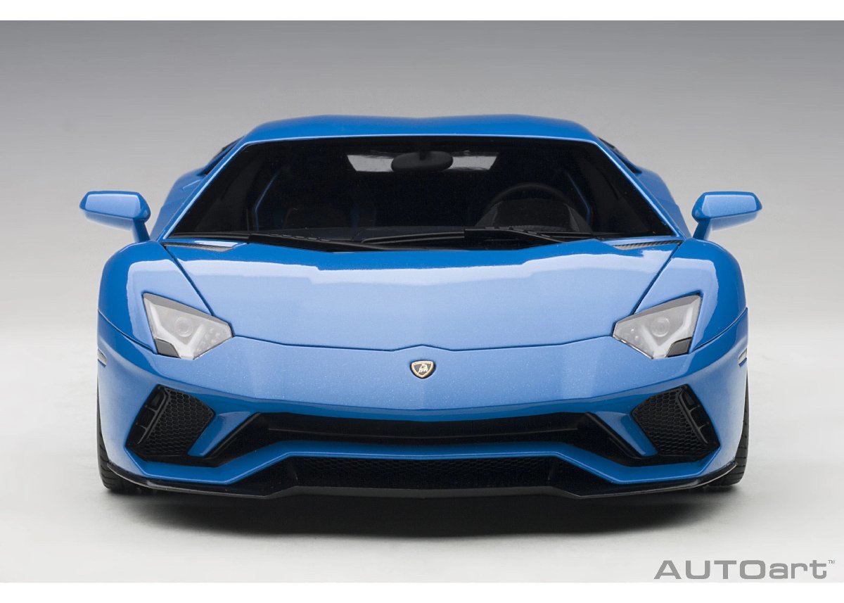 セール品　AUTOart 1/18 Lamborghini AVENTADOR S　ブルー　ランボルギーニ　アヴェンタドール_画像4