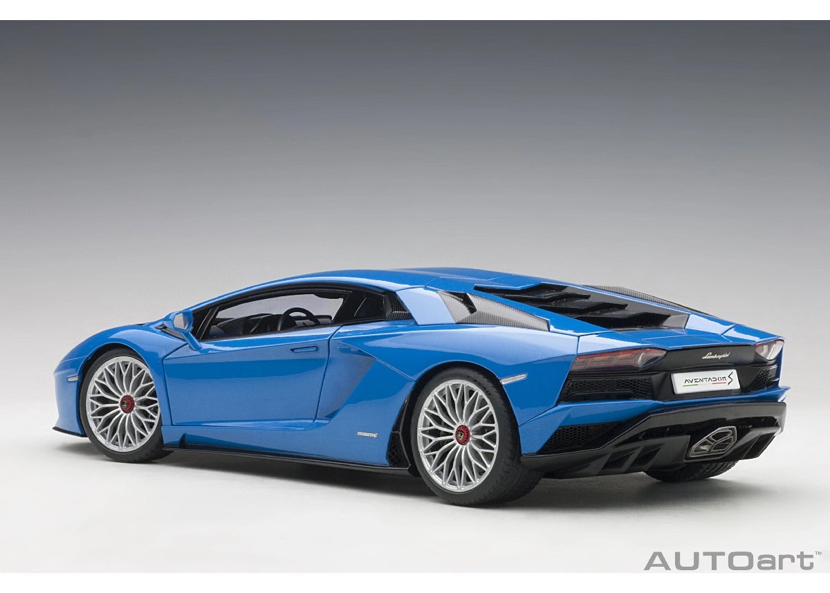 セール品　AUTOart 1/18 Lamborghini AVENTADOR S　ブルー　ランボルギーニ　アヴェンタドール_画像2