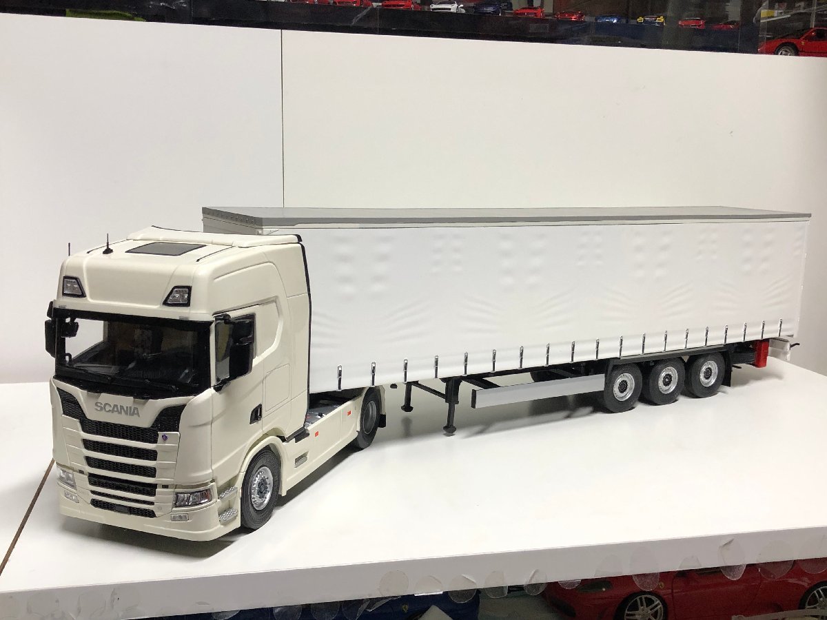 solido 1/24 trailer white 