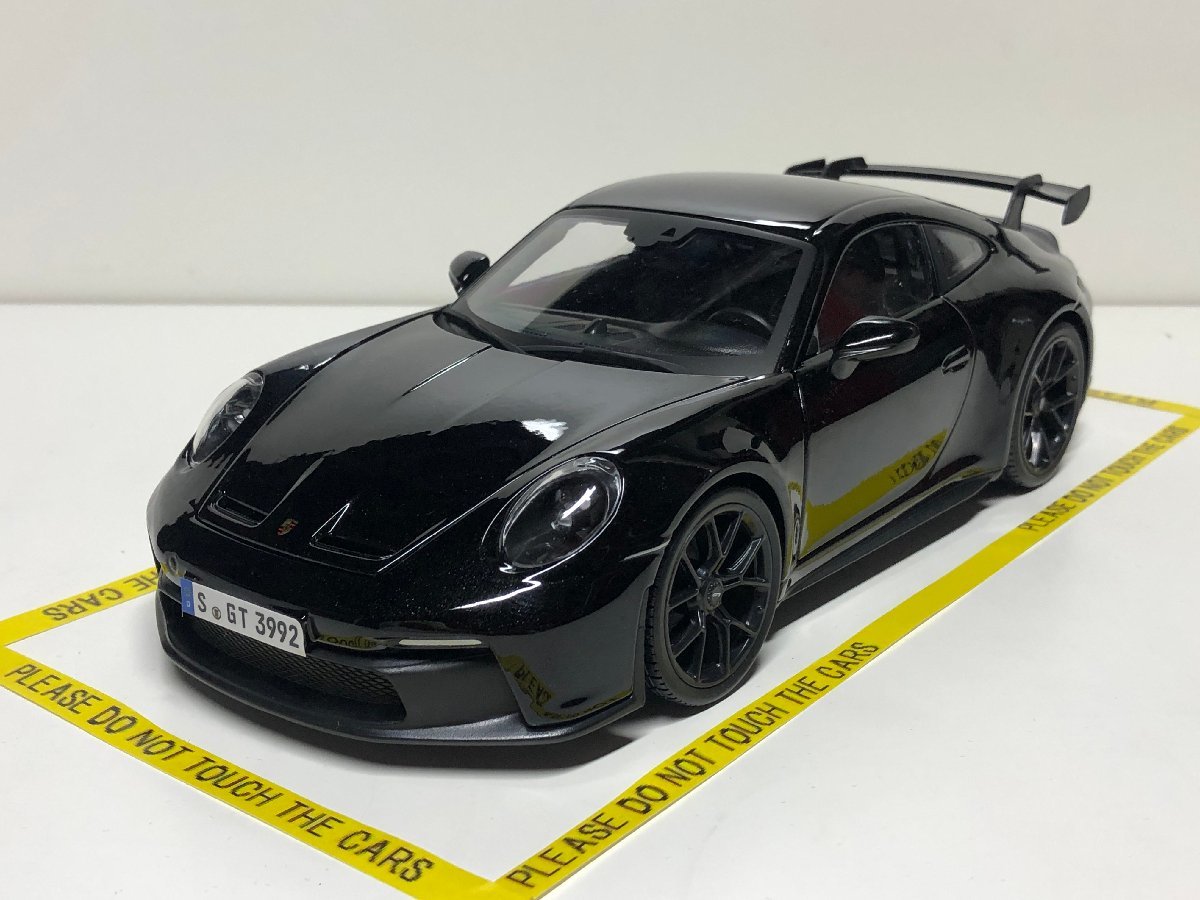 MAISTO 1/18 PORSCHE 911 992 GT3 black Porsche Maisto 