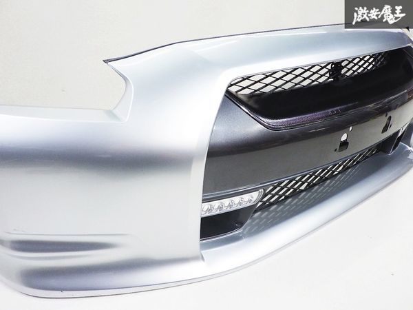 レア!! 日産 純正 R35 GT-R GTR 前期 フロント バンパー KAB アルティメイトメタルシルバー OP オプション LED デイライト付 62022-JF00H_画像3