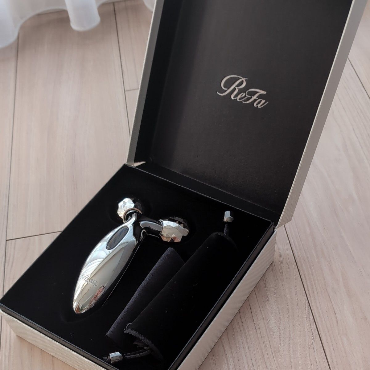 新品 シリアルナンバー有 ReFa CARAT リファカラット PEC-L1706 新品 シリアルナンバー有 ReFa CARAT リファカラット PEC-L1706