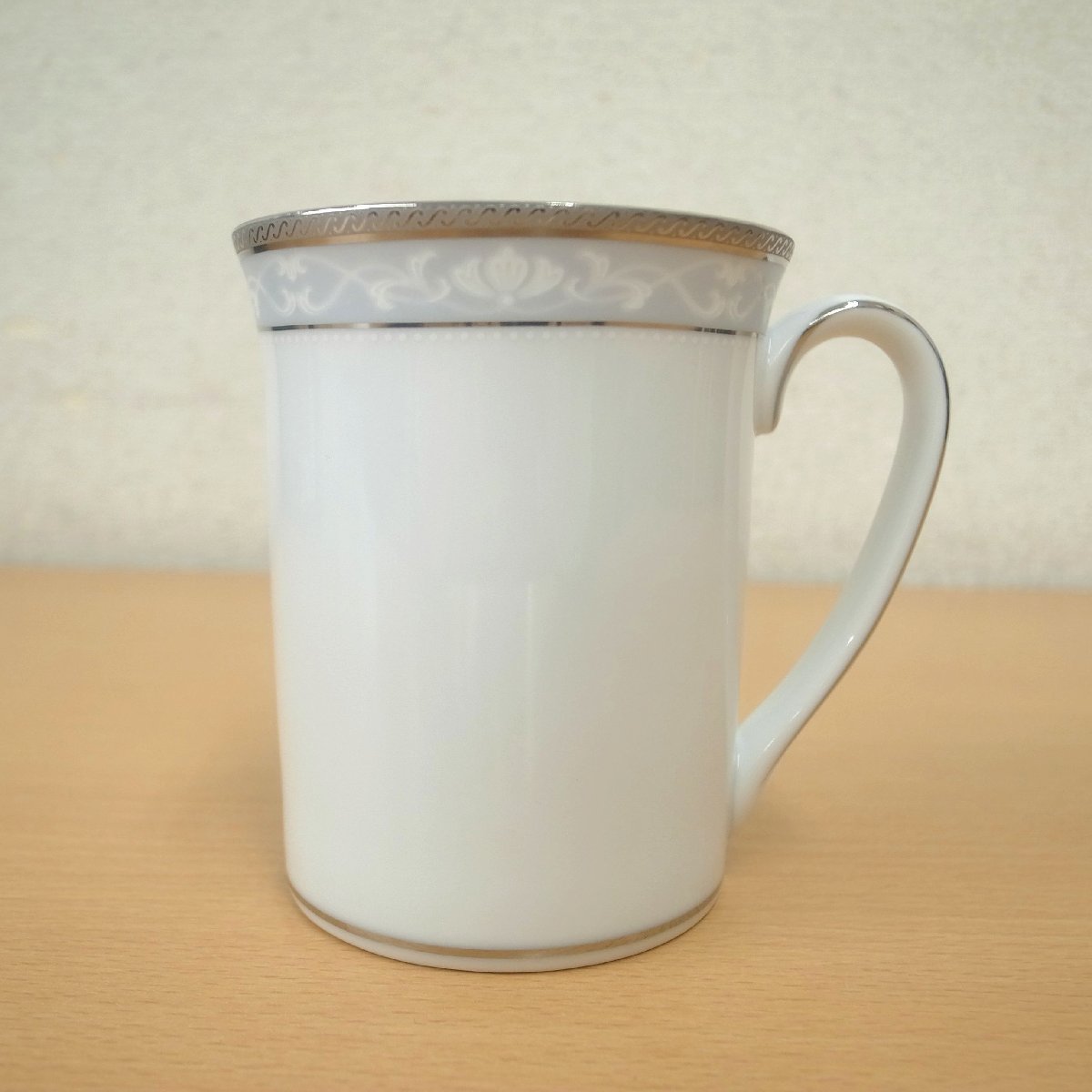 1192T　Noritake ノリタケ　HAMPSHIRE PLATINUM ハンプシャープラチナ　ペアマグカップ　未使用品_画像2