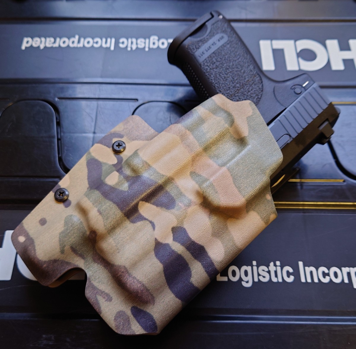 TSGcraft kydexholster 東京マルイ USP ＆ USP COMPACT（純正20mmアンダーレイル対応）＋SF X300U-A対応MCタイプカモフラージュ 右利き用