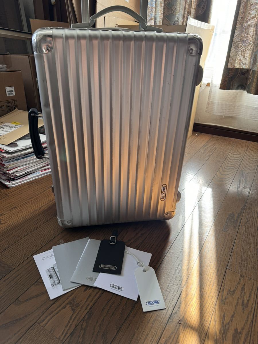 RIMOWA リモワ クラシックフライト 35L 機内サイズ アルミスーツケース 美品_画像1