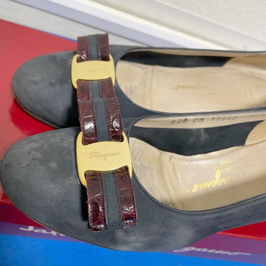 Salvatore Ferragamo イタリア製 サルヴァトーレフェラガモ 靴 7 日本（24.0） ネイビー 現状保管品_画像2