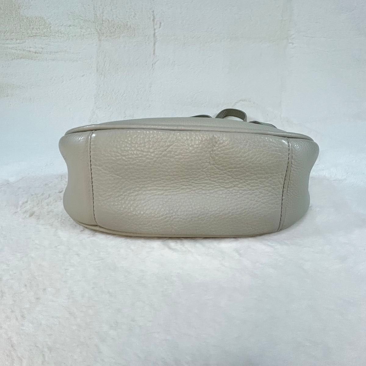 美品 ヴィヴィアンウエストウッド タッセル 2ウェイバッグ 美品 ヴィヴィアンウエストウッド タッセル 2ウェイバッグ