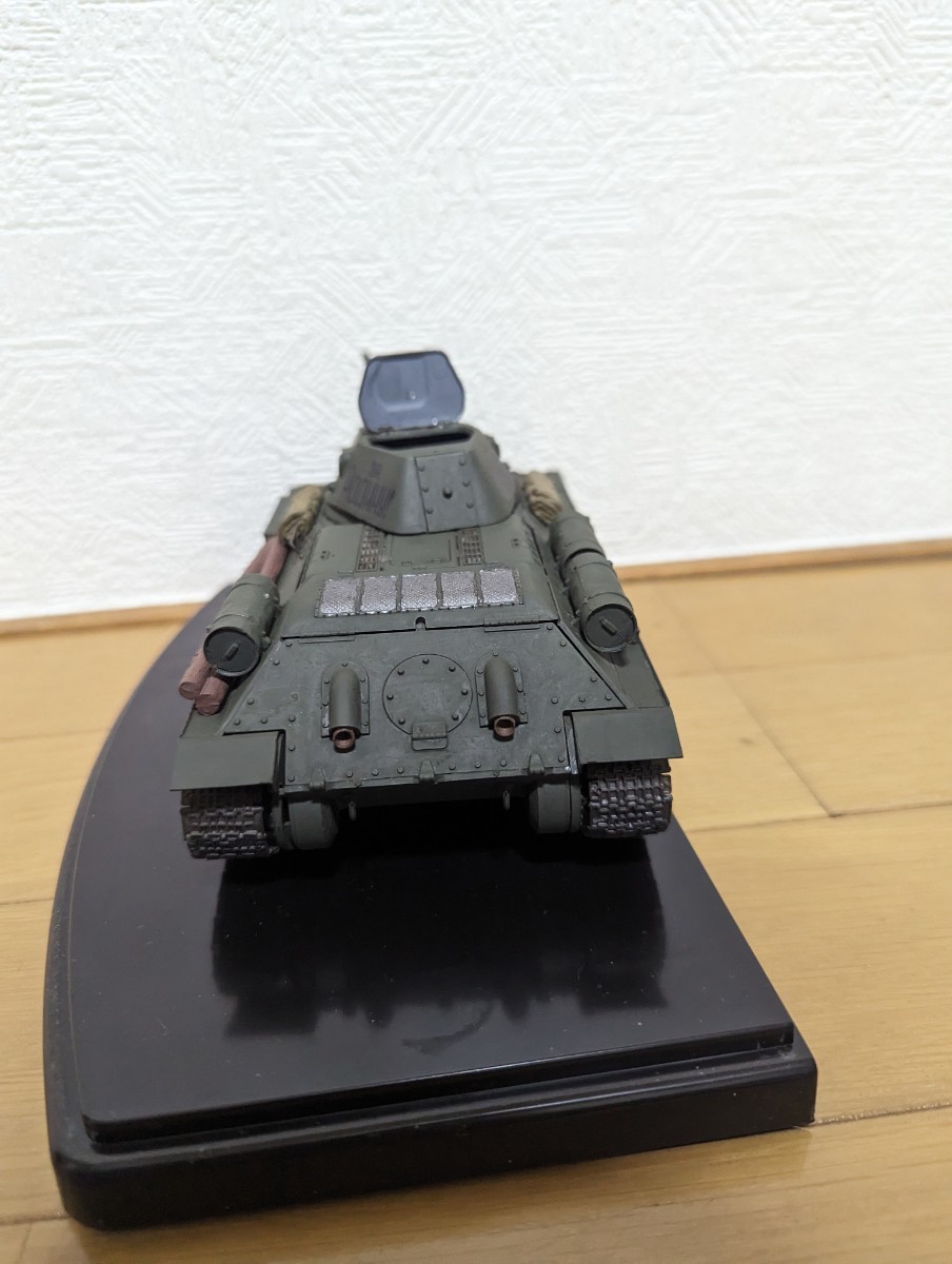 【ケース付き】 戦車　軍用車両　プラモデル 完成品　ソビエト戦車　T34/76 1942年式　1/35スケール_画像4