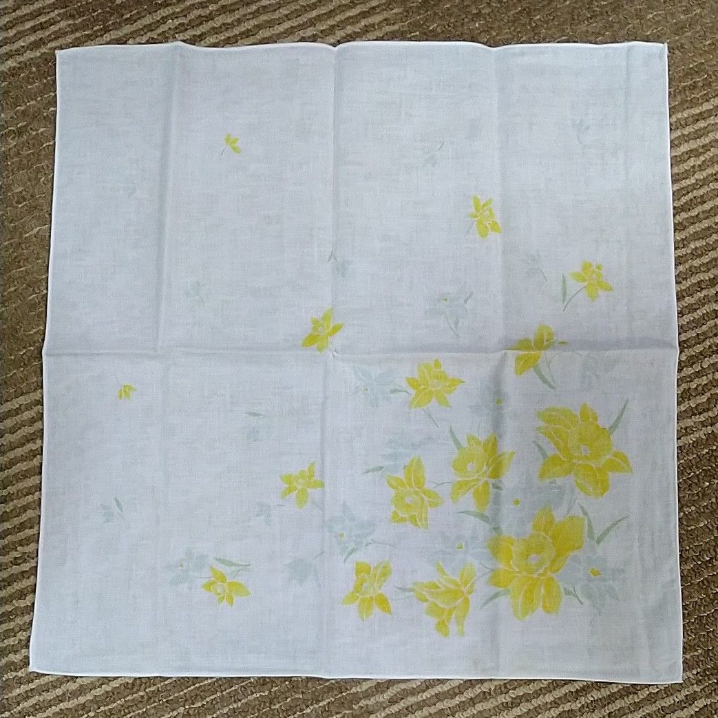 ◆未使用◆ガーゼハンカチ 京ぜんび 花柄 黄水仙