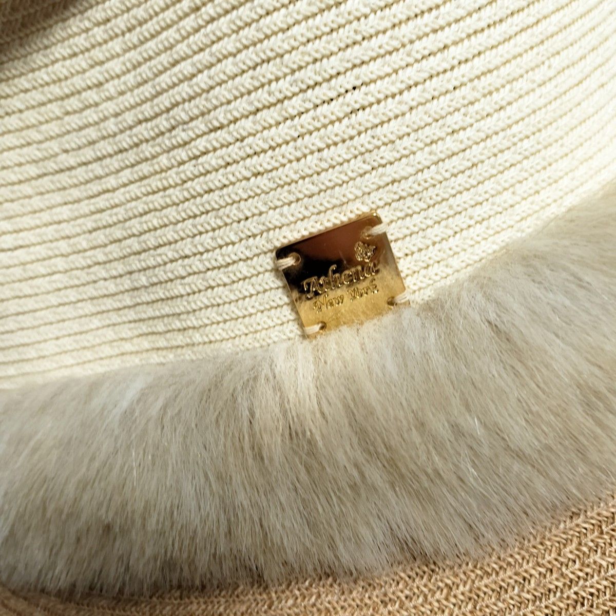 アシーナニューヨーク　冬用ハット　ファー付きストローハット　 麦わら帽子 パナマハット 帽子 紫外線対策