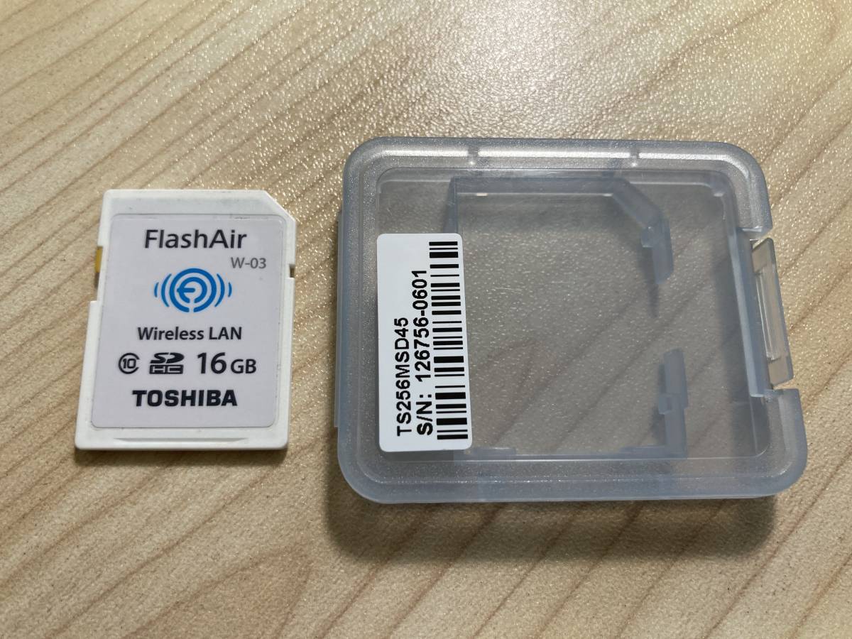 【稼働品】東芝 TOSHIBA FlashAir W-03 SD-WC016G 16GB 無線SDカード 中古 動作確認済_画像1