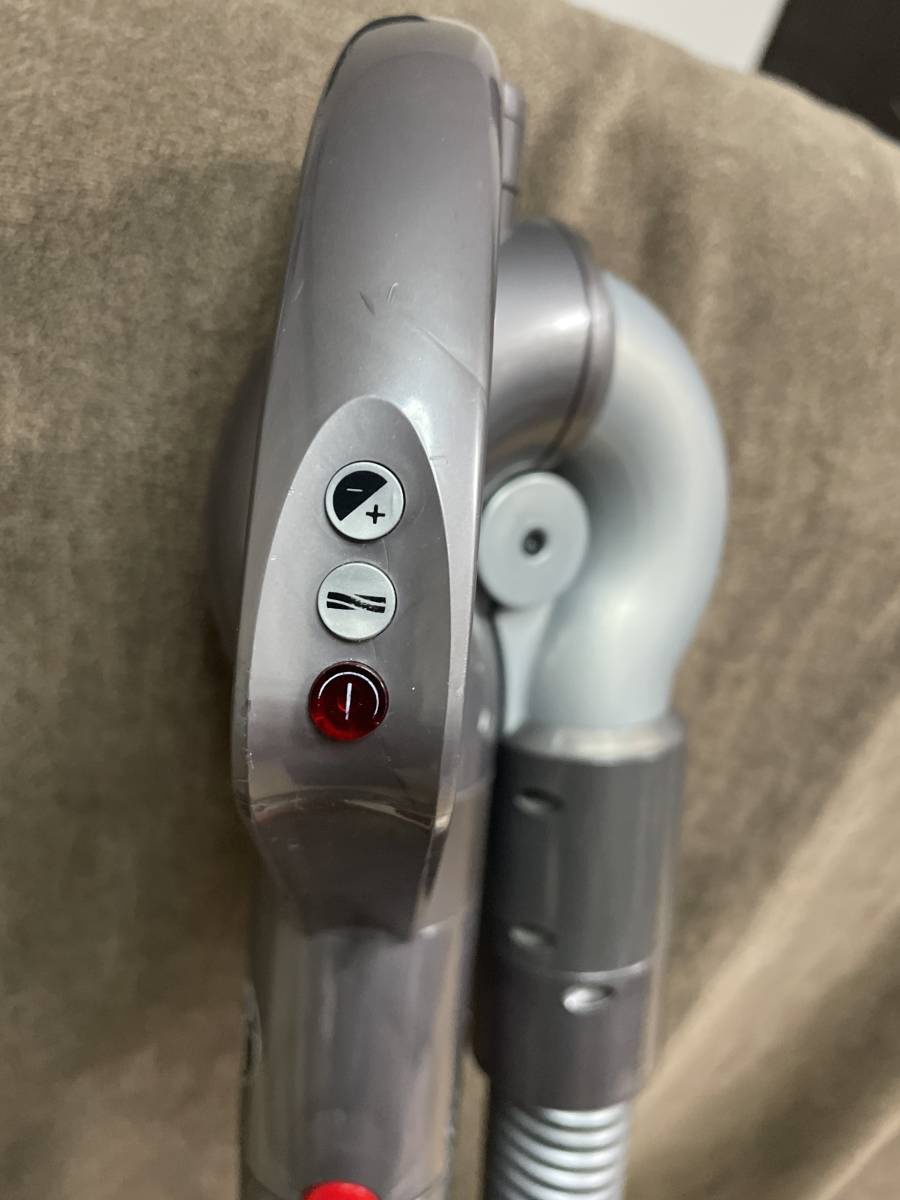 ダイソン Dyson 電気掃除機 CY29 V4 Digital Absolute サイクロン 掃除機　中古品　現状品　作動確認済_画像2