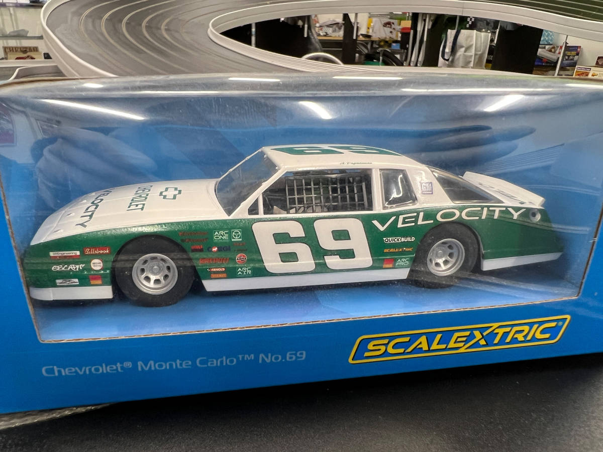 No.107 SCALEXTRIC Chevrolet Monte Carlo n.69 [新品未使用 1/32スロットカー]