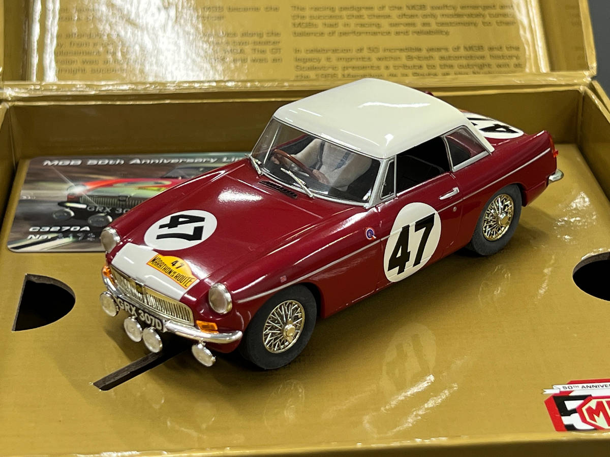 No.174 SCALEXTRIC Celebrating 50th Years of MGB [新品未使用 1/32スロットカー]の画像2