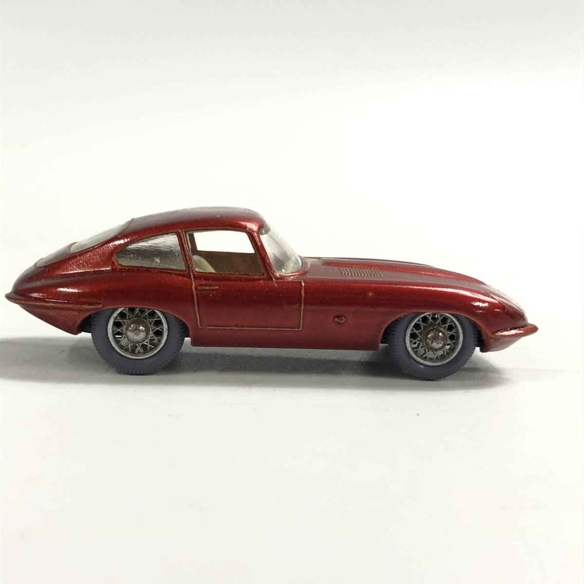 ★E01038/MATCHBOX マッチボックス/ミニカー/'E' TYPE JAGUAR ジャガー No.32/箱付/当時物_画像4