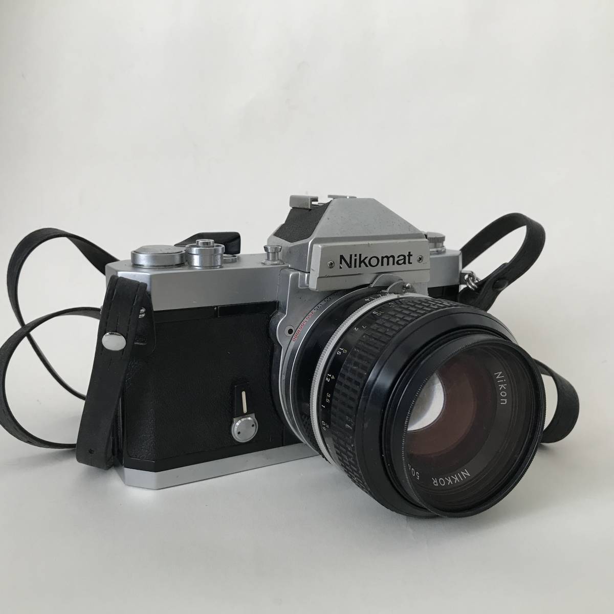 ② Nikomat Nikon ニコン フィルムカメラ ボディ レンズ ヴィンテージ vintage camera film camera 日本製 made in JAPAN 古いもの 現状品_画像1