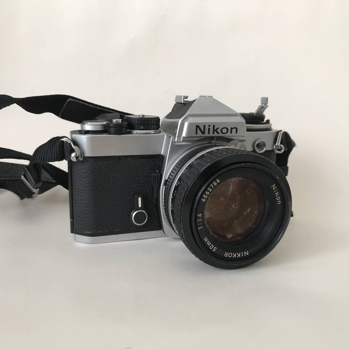 ③ Nikon FE ニコン フィルムカメラ ボディ レンズ ヴィンテージ vintage camera film camera 日本製 made in JAPAN 古いもの 現状品_画像1