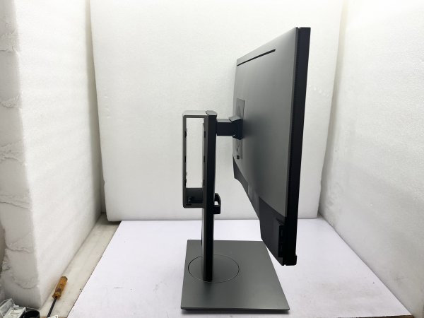 良品】DELL UP2516D/HDMI/スリムベゼル/ 高さ調整 縦回転/ 液晶 良品】DELL UP2516D/HDMI/スリムベゼル/ 高さ調整 縦回転/ 液晶