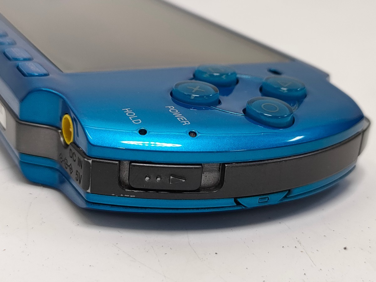 管理1247 SONY PlayStation Portable UMD ブルー 本体 PSP-3000 未チェック バッテリー欠品_画像7
