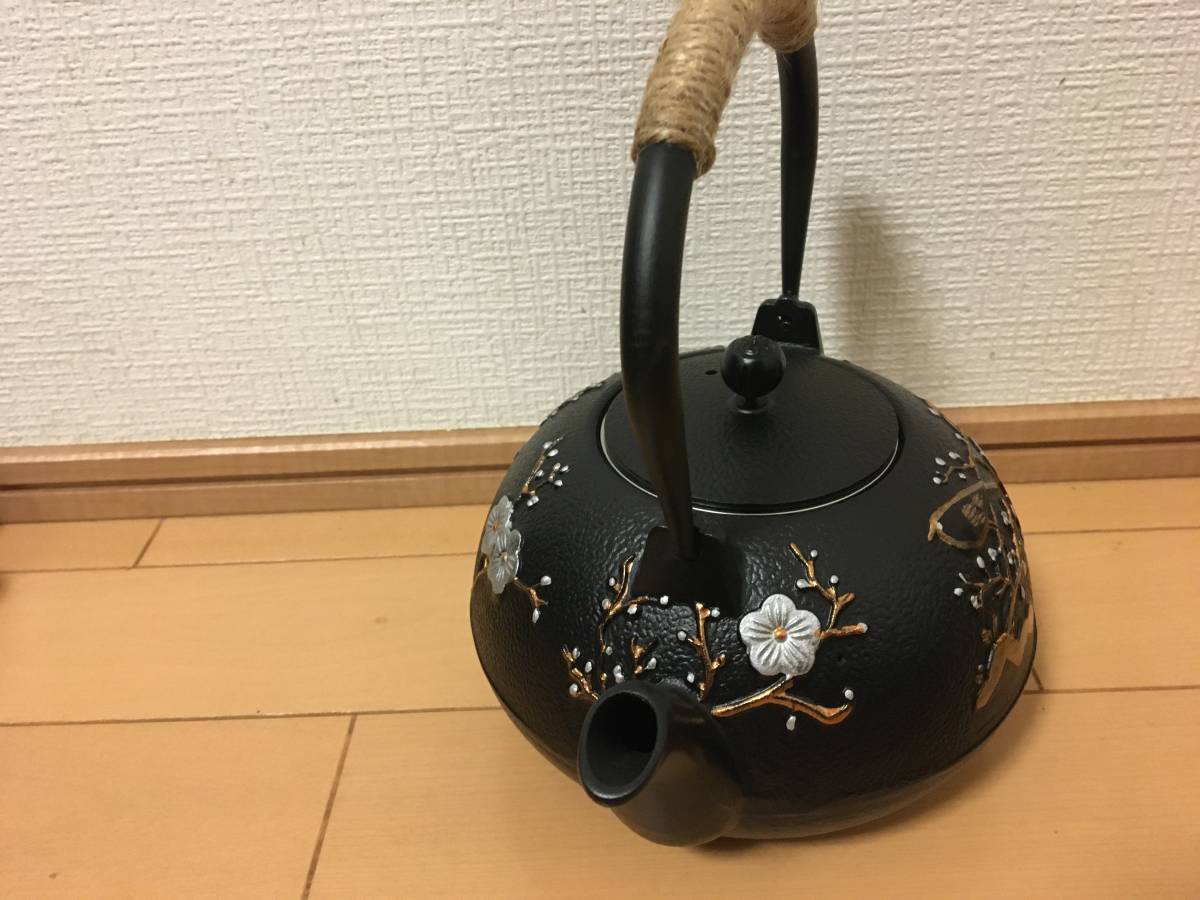 未使用品南部鉄器 梅の花 直火鉄瓶急須 約1.2L 　ティー用品_画像2