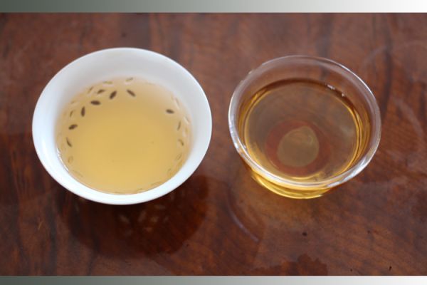 LONG3)книга@ номер China Pu'ercha 2020 год . юг лед остров .. желтый золотой лист Pu'ercha моти чай сырой чай 357g China . юг . производство большой лист вид . синий шерсть чай 