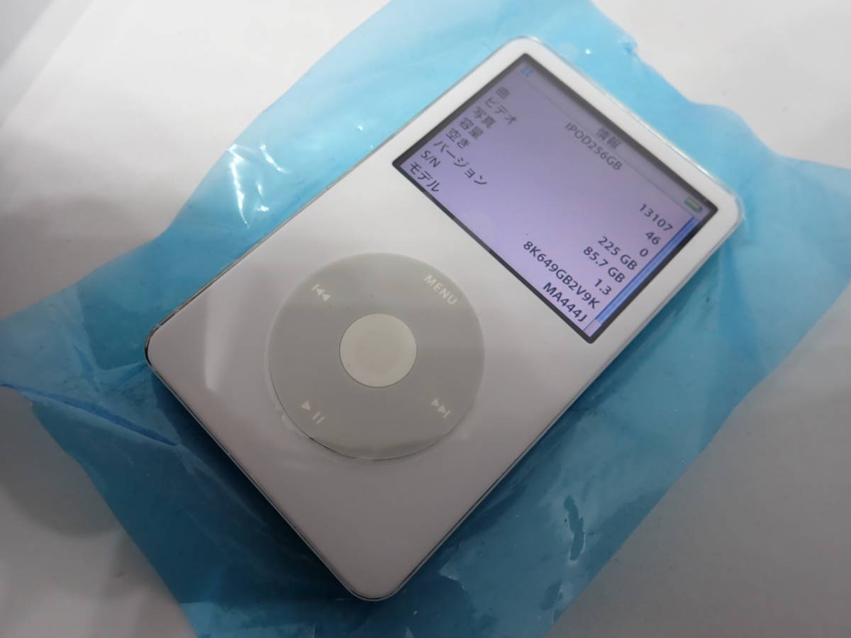 動作確認済み iPod Classic 第5.5世代 MA444J/A 256GB大容量SD、新品バッテリー、外装交換済み アイポッド クラッシックの画像2