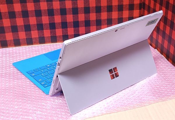 MSS099■使用時間　1000時間/充電サイクル91回■Surface Pro 4 /Core i7/8GB/256GB/Office2019/LibreOffice/美品_画像2