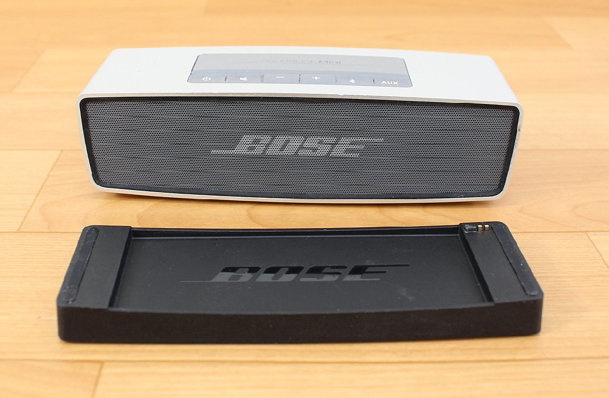 ◇現状品◇ Bose ボーズ SoundLink mini Bluetooth スピーカー 充電台付き スレキズ　※動作未チェック（2761158）_画像2