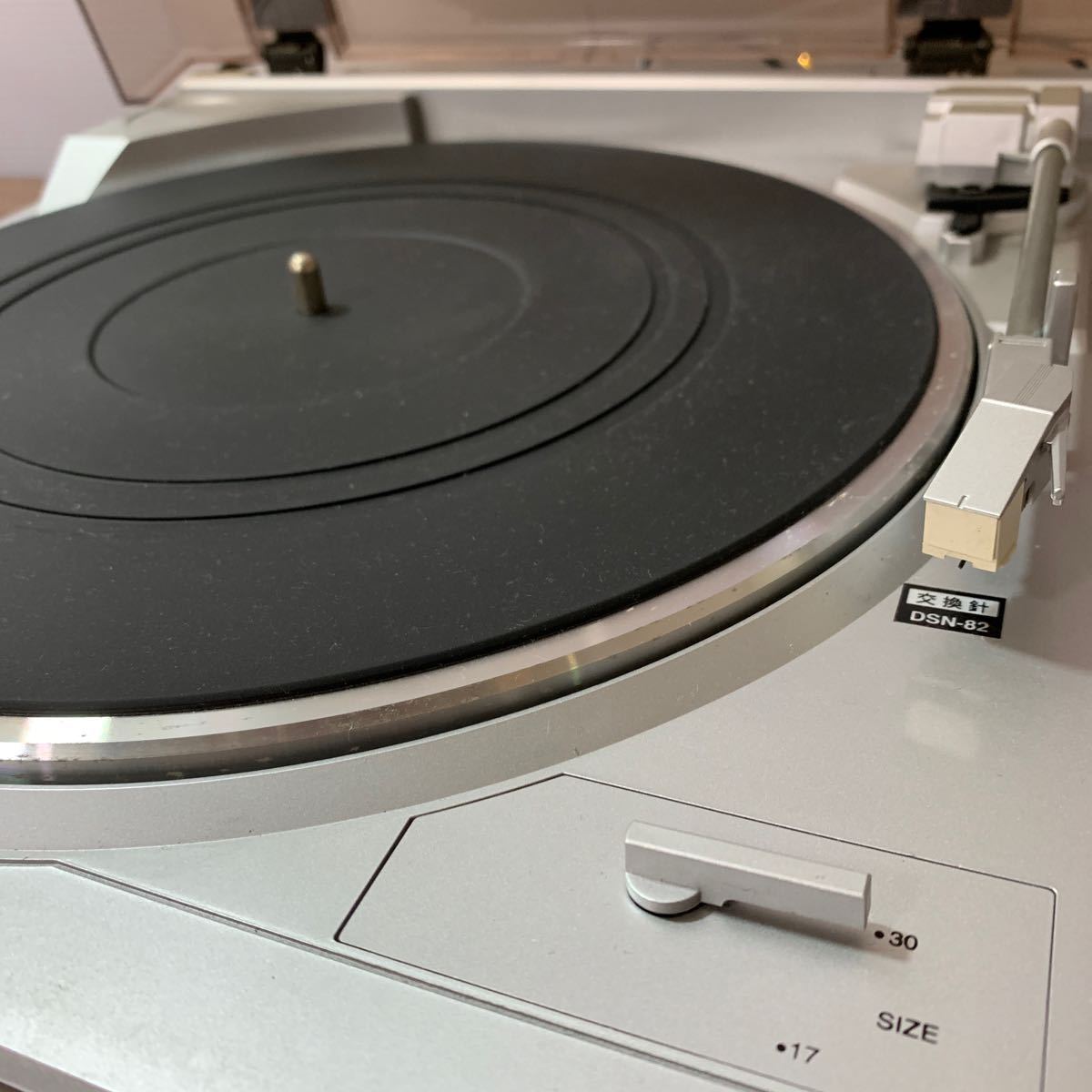 1円スタート DENON レコードプレーヤー DP-29F 2003年製 デノン ターンテーブル オーディオ機器 音響 音楽 趣味 中古 (石470_画像6