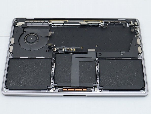 【1円スタート】Apple MacBook Pro 13インチ 2019 TB3x2 スペースグレイ 2560x1600 A2159 EMC3301 ロジックボード欠品_画像8