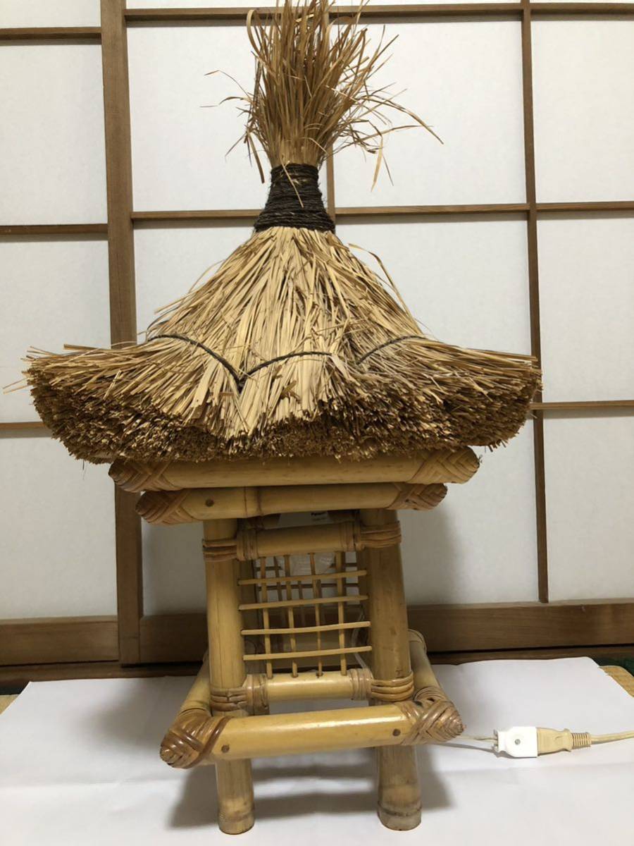 昭和レトロ古民家手作り茅葺屋根風（藁）珍品工芸品おしゃれ照明スタンド