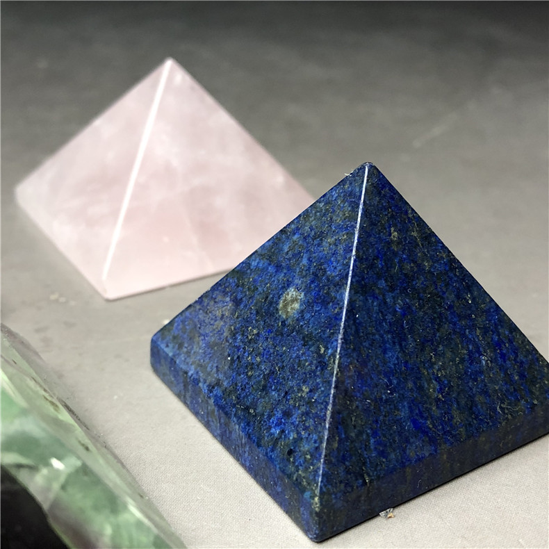 天然石　水晶　瑩石　ラフ原石 蛍石　パワーストーン　風水　4点　重さ331グラム　_画像3