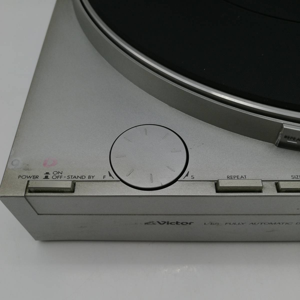 t2550 Victor ビクター レコードプレーヤー L-E5 中古品 現状品 オーディオ機器 ターンテーブル 通電確認済み 動作不可の画像5
